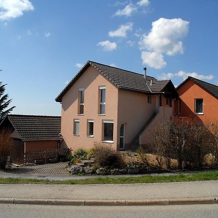 Appartment Aux Lilas Les Geneveys-sur-Coffrane Bagian luar foto