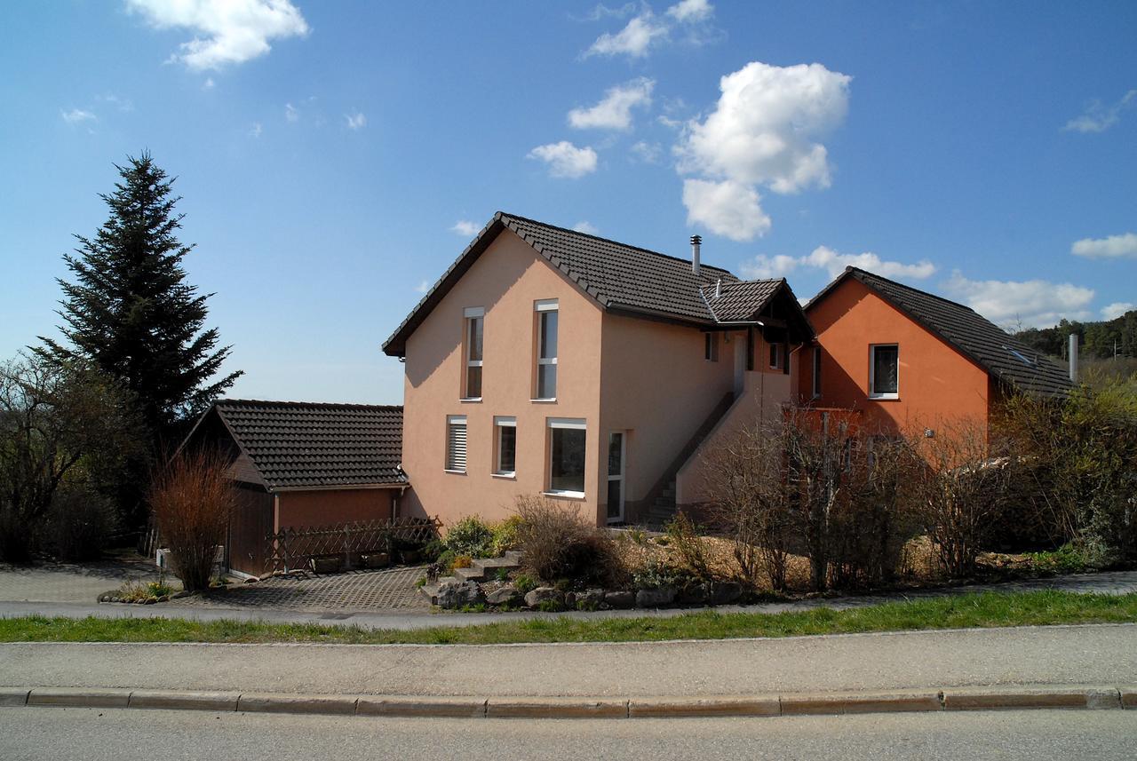 Appartment Aux Lilas Les Geneveys-sur-Coffrane Bagian luar foto