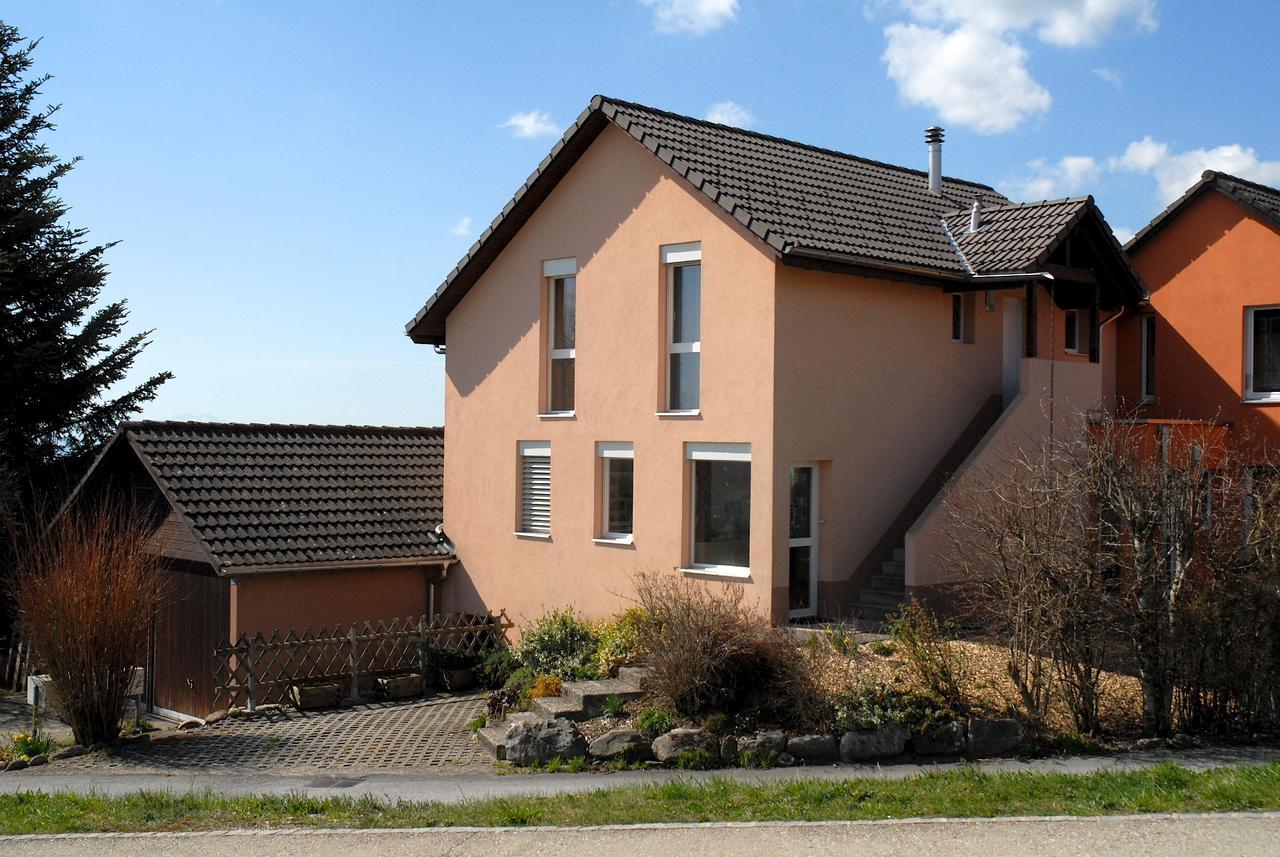 Appartment Aux Lilas Les Geneveys-sur-Coffrane Bagian luar foto